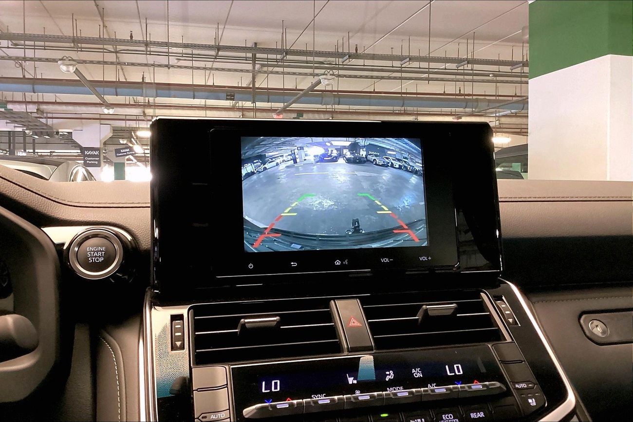 تويوتا لاند كروزر GXR | شامل الضمان | 0 ﺪﻔﻋﺓ ﺃﻮﻟﻯ