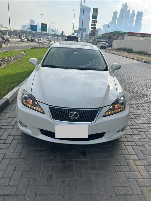 لكزس IS 250 PREMIER