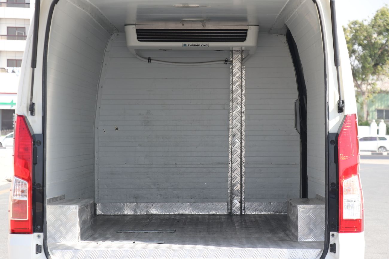 تويوتا هاياس Haigh Roof Chiller