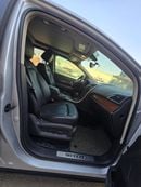 Lincoln MKX 2013 Lincoln MKX – Luxury midsize SUV in excellent condition. Powered by a strong 3.7L V6 engine wit