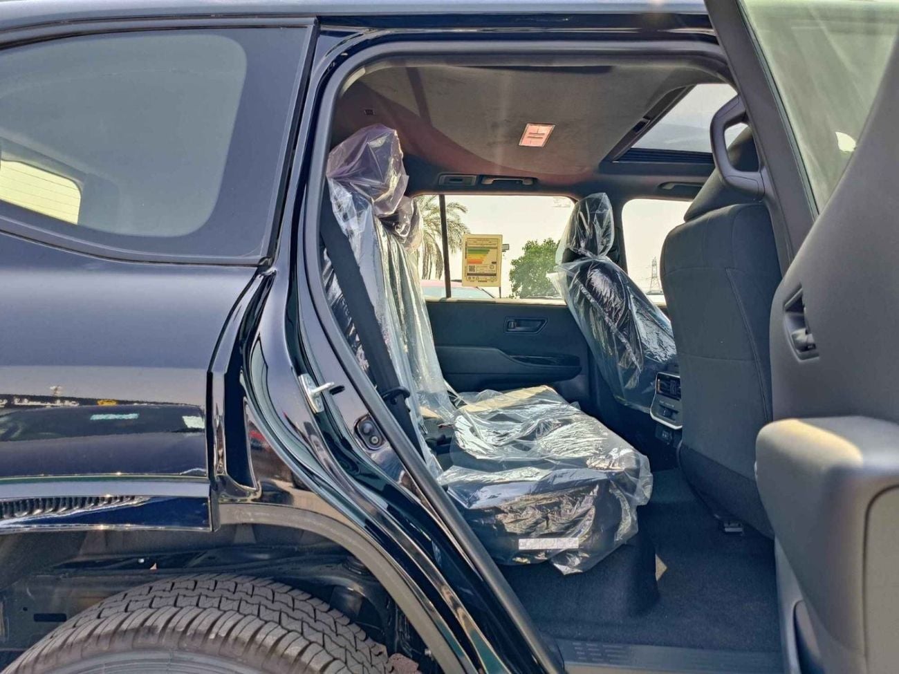 تويوتا لاند كروزر GXR TWIN TURBO / 3.5L PETROL A/T / SUNROOF / DVD+CAMERA / REAR PARKING SENSOR (CODE # LC35GXRM)