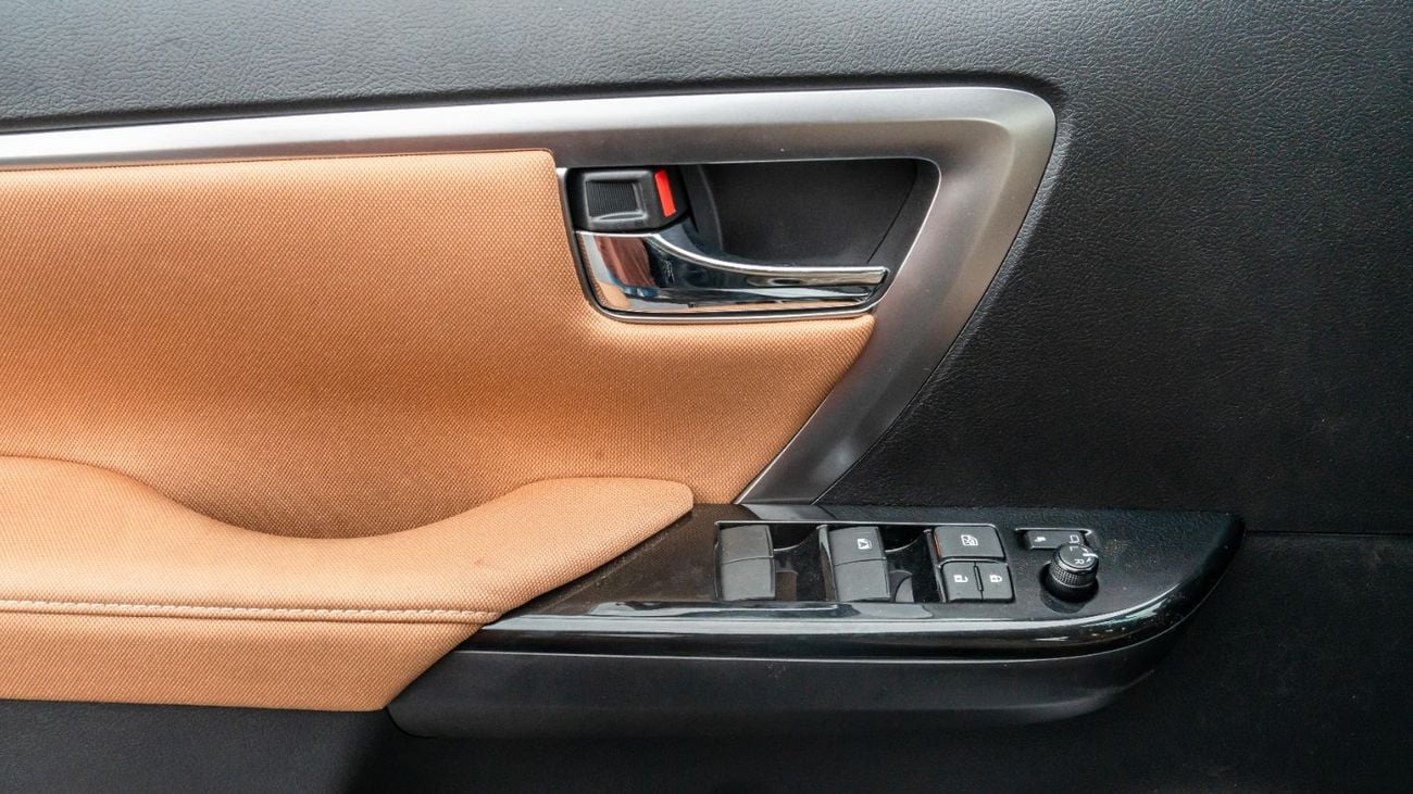 تويوتا فورتونر 2026 Toyota Fortuner VX 4.0L AT Petrol (Gray-Tan)