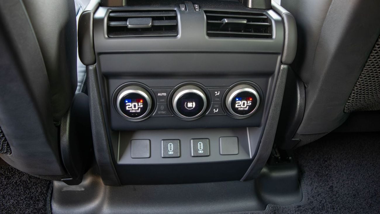 Land Rover Defender 110 X-Dynamic SE P400 | Brand New | PRICE FOR EXPORT