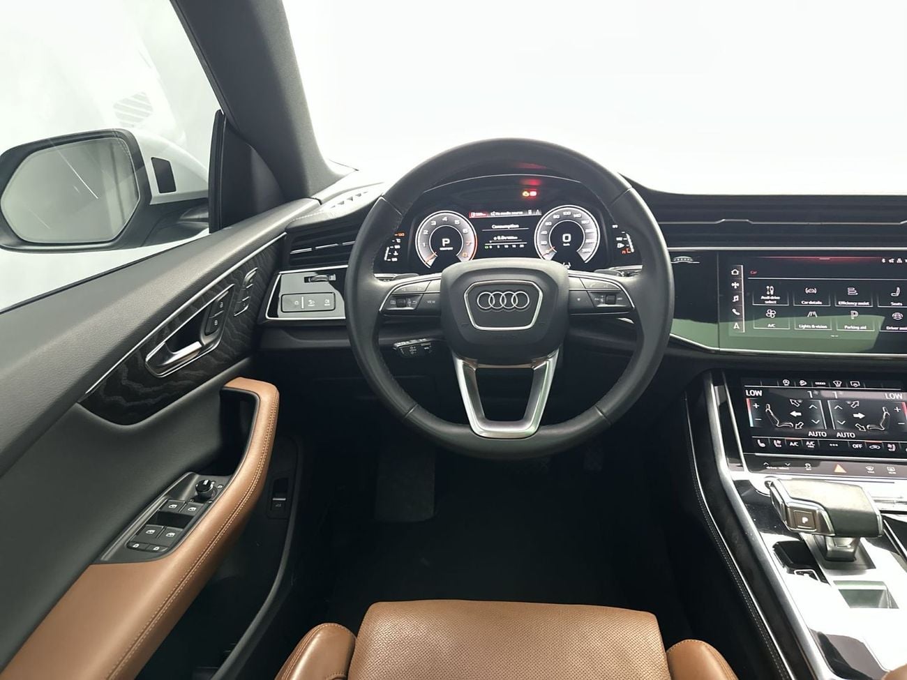 أودي Q8 55 TFSI quattro (340 HP) Luxury (Ref# 07009)