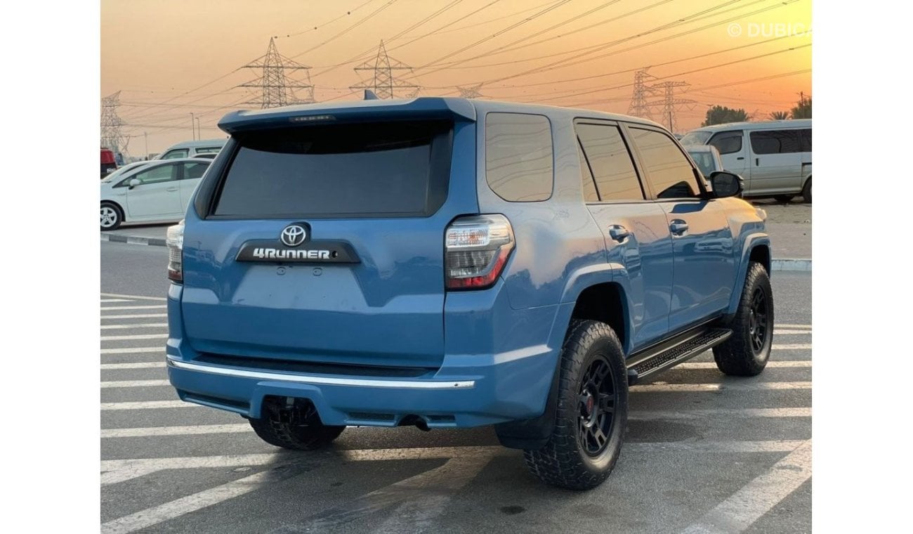 تويوتا 4Runner 2018 Toyota 4Runner 4x4 TRD Off Road Pro With Special Rare Blue Color / EXPORT ONLY