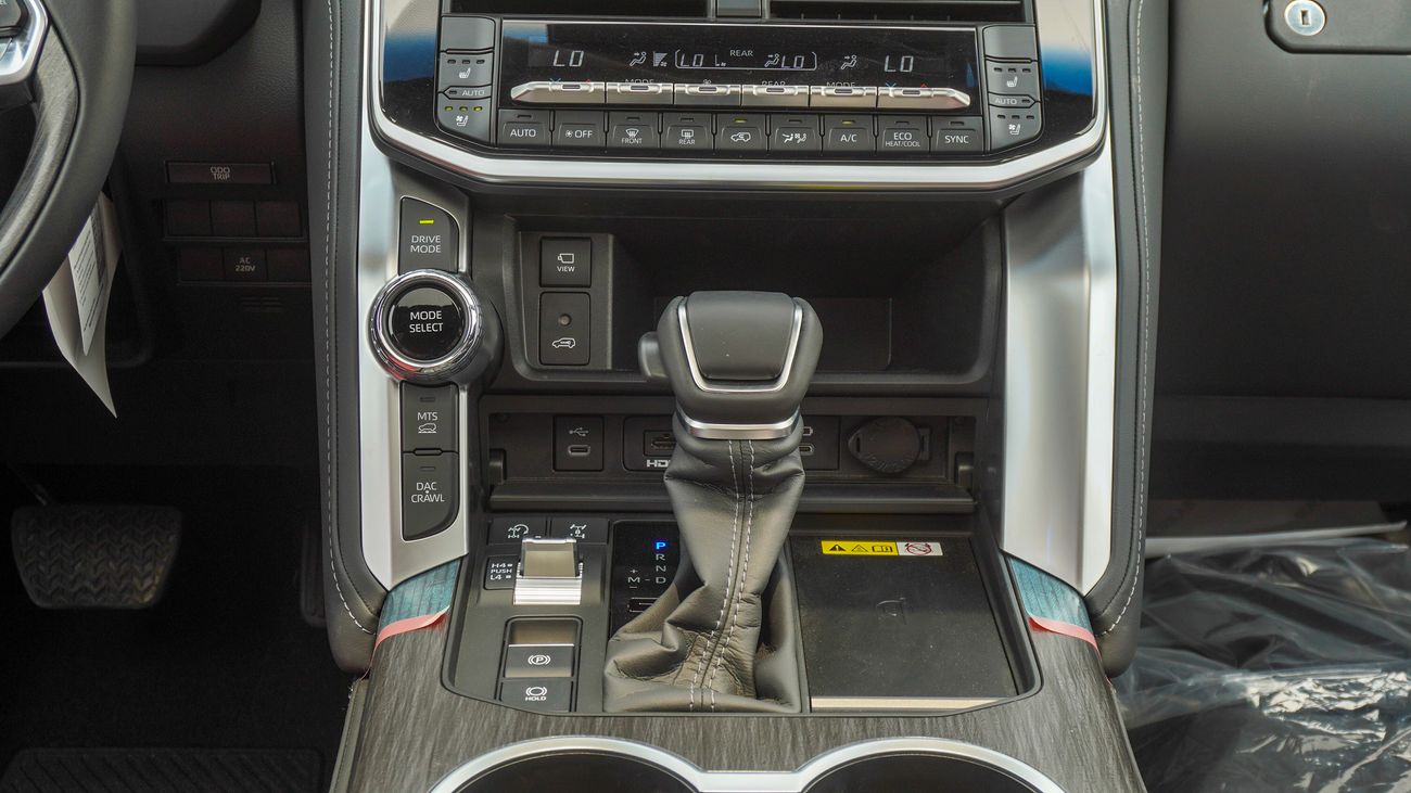 Toyota Land Cruiser VXR TWIN TURBO 3.5L V6 Hybrid