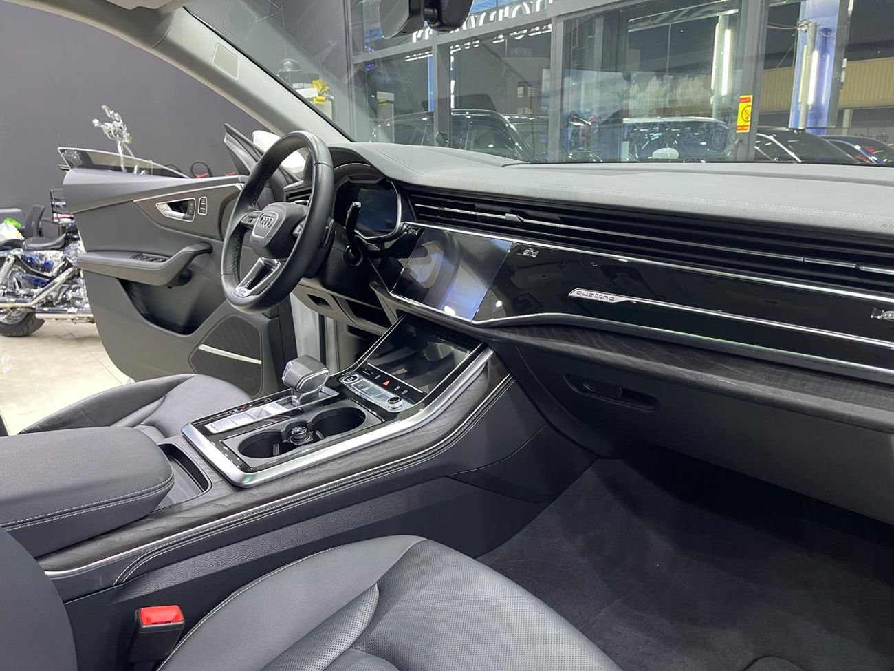 أودي Q8 55 TFSI quattro (340 HP)