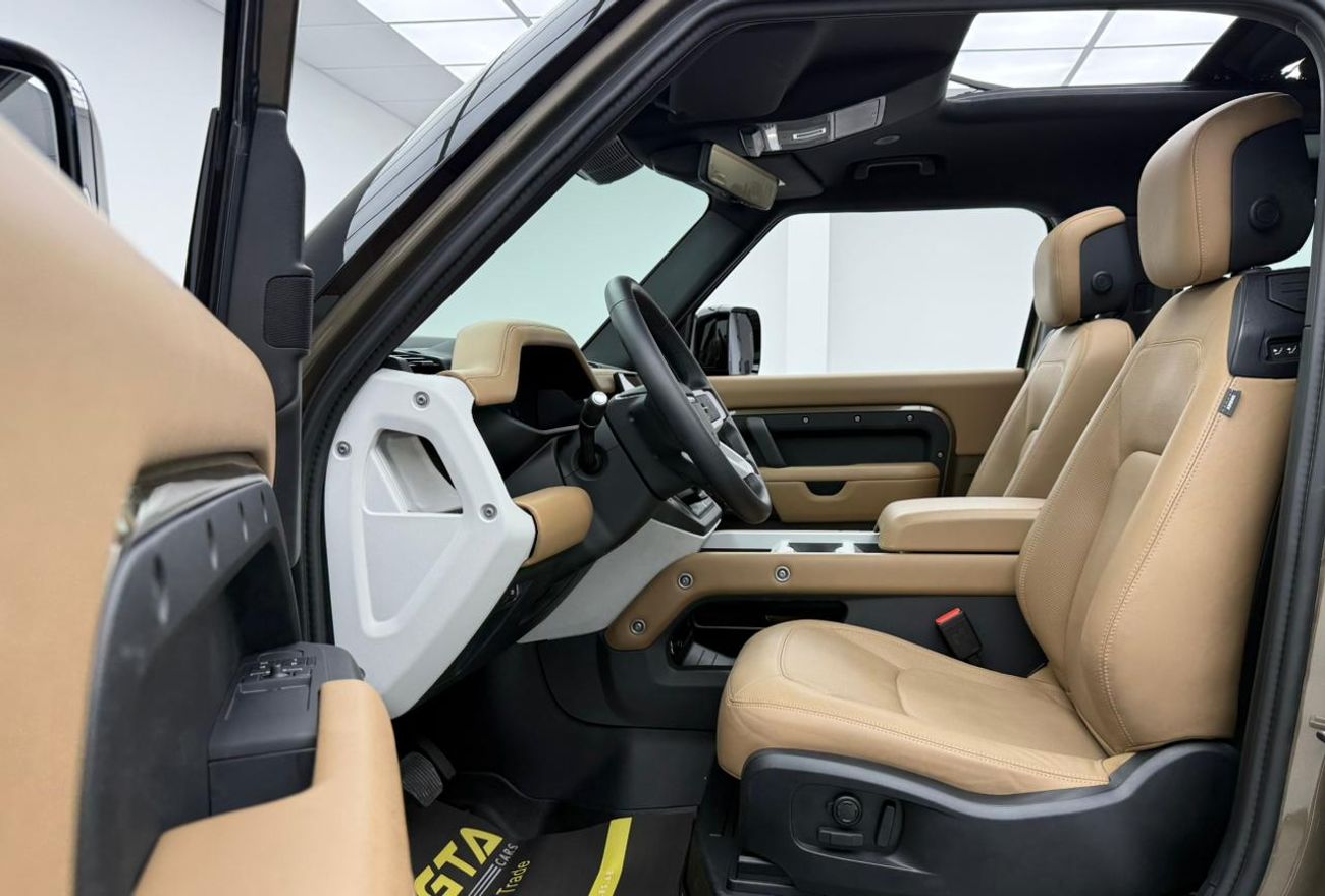 لاند روفر ديفندر P400 90 X-Dynamic HSE 3.0L (5 Seater) 2025 Land Rover Defender 90 P400 X-Dynamic, 3.0L Turbocharged 
