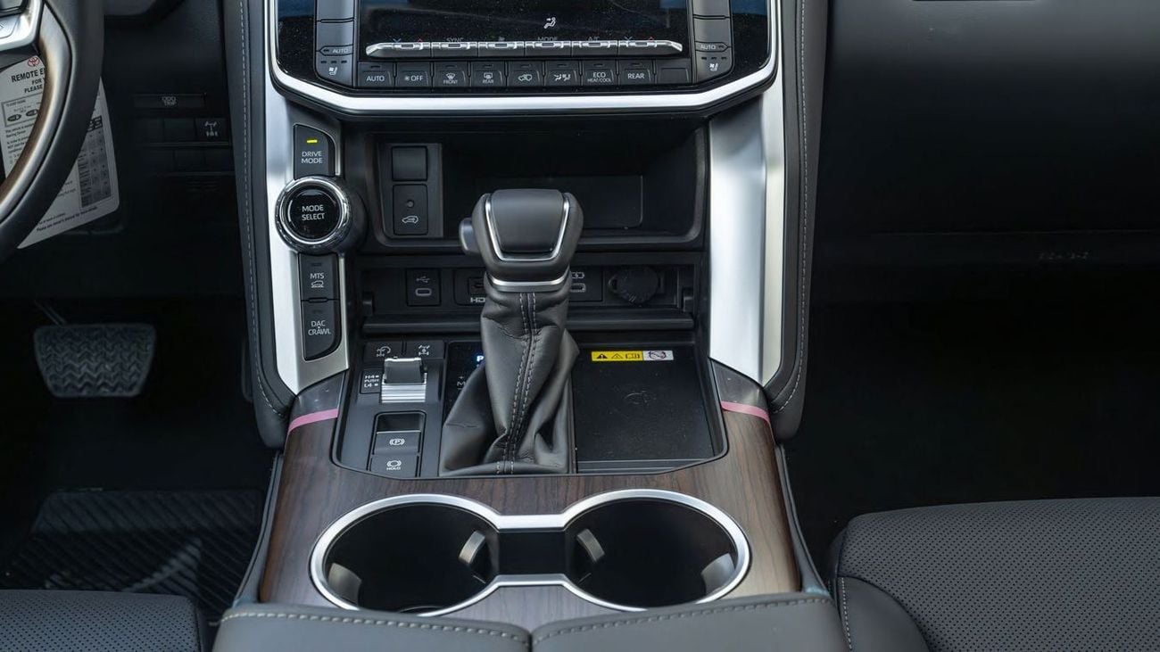 Toyota Land Cruiser 3.5L TT FULL WITH RADAR 2026