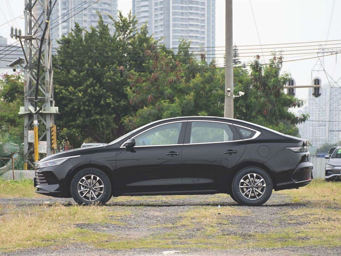 BYD Destroyer 05 Honor DM-i 55km Luxury Version - Alloy Wheels - Push Start - Model 2025