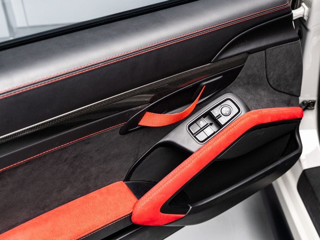 Porsche 911 GT2 RS 3.8L SUMMER STARTS NOW | EXCLUSIVE DEAL BY BLACKLINE, 2018 911 GT2 RS Weissach, May 2028 Pors