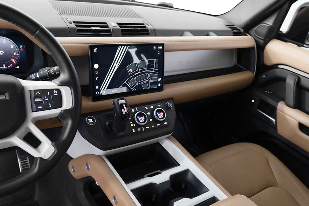 لاند روفر ديفندر P300 110 X-Dynamic SE 2.0L (5 Seater)