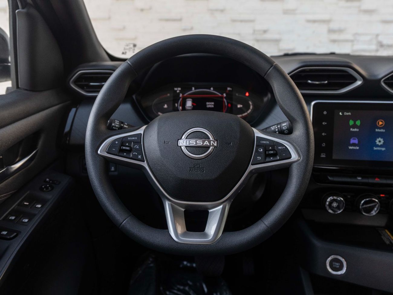 نيسان ماغنيت SV