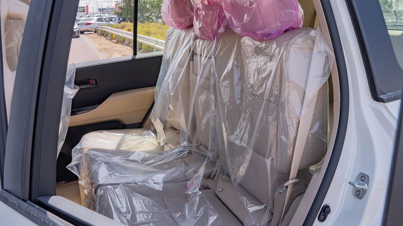 Toyota Land Cruiser 2026 Toyota Land Cruiser 300 GXR 4.0L AT Petrol 4WD (White-Beige)