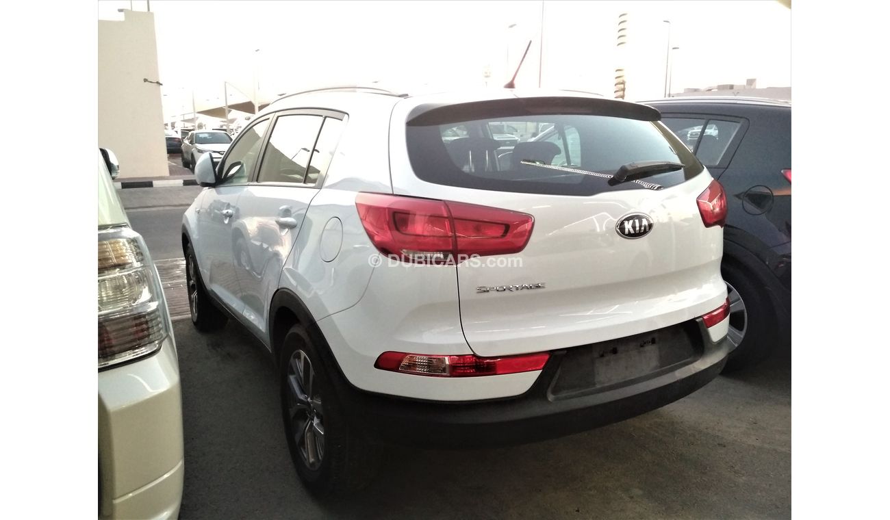 Kia Sportage 2015 WHITE GCC NO PAIN NO ACCIDENT PERFECT