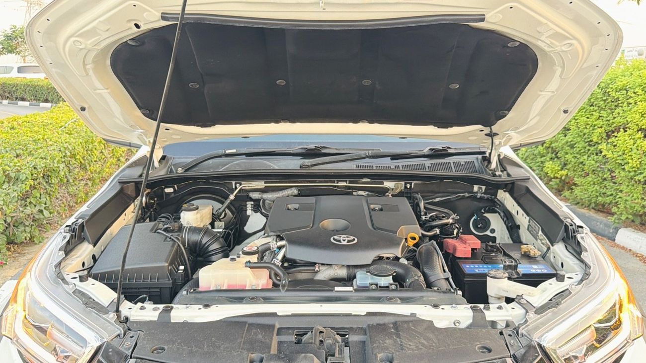 Toyota Hilux GR kitt installed
