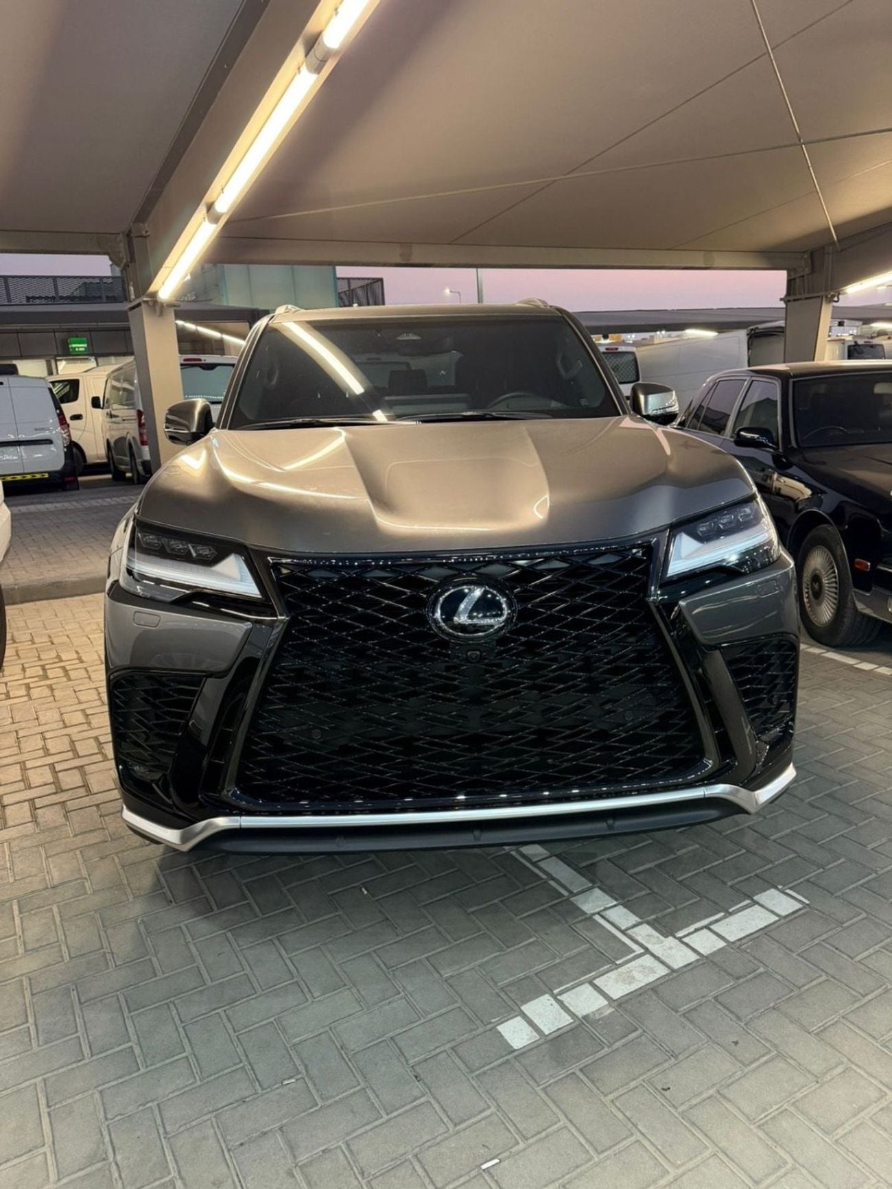 Lexus LX600 F SPORT