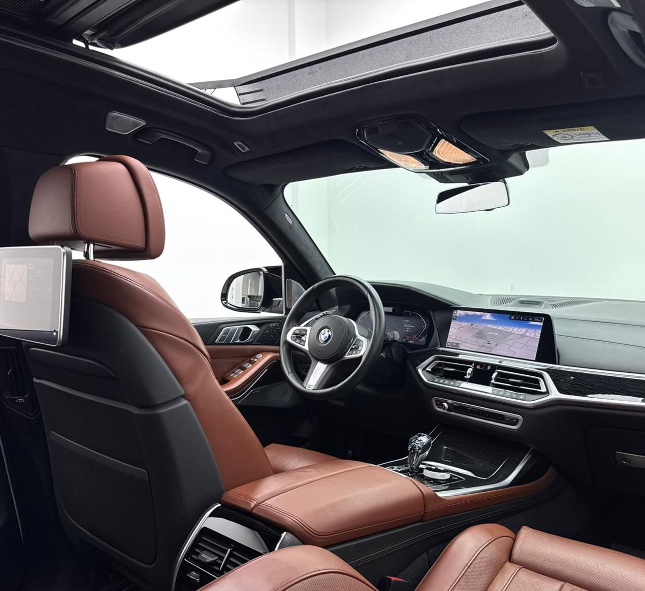 BMW X7 XDrive50i 4.4L 2019 BMW X7 xDrive50i M-Sport, 1 Year Warranty, Feb / 2027 BMW Service Pack, GCC