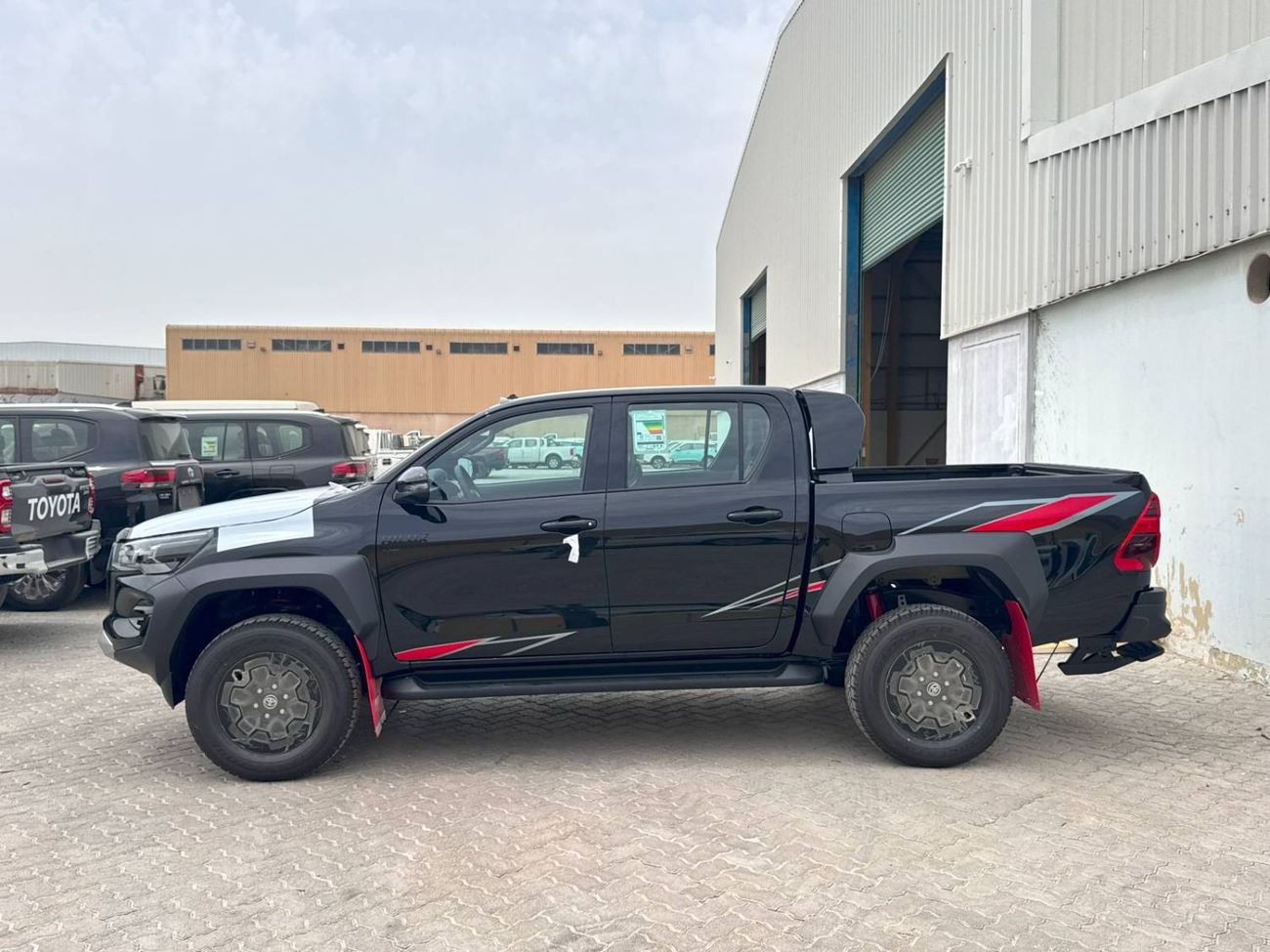Toyota Hilux 2026 TOYOTA HILUX 4.0L GR-S RR STEP RED FLAP GCC BRAND NEW 0KM