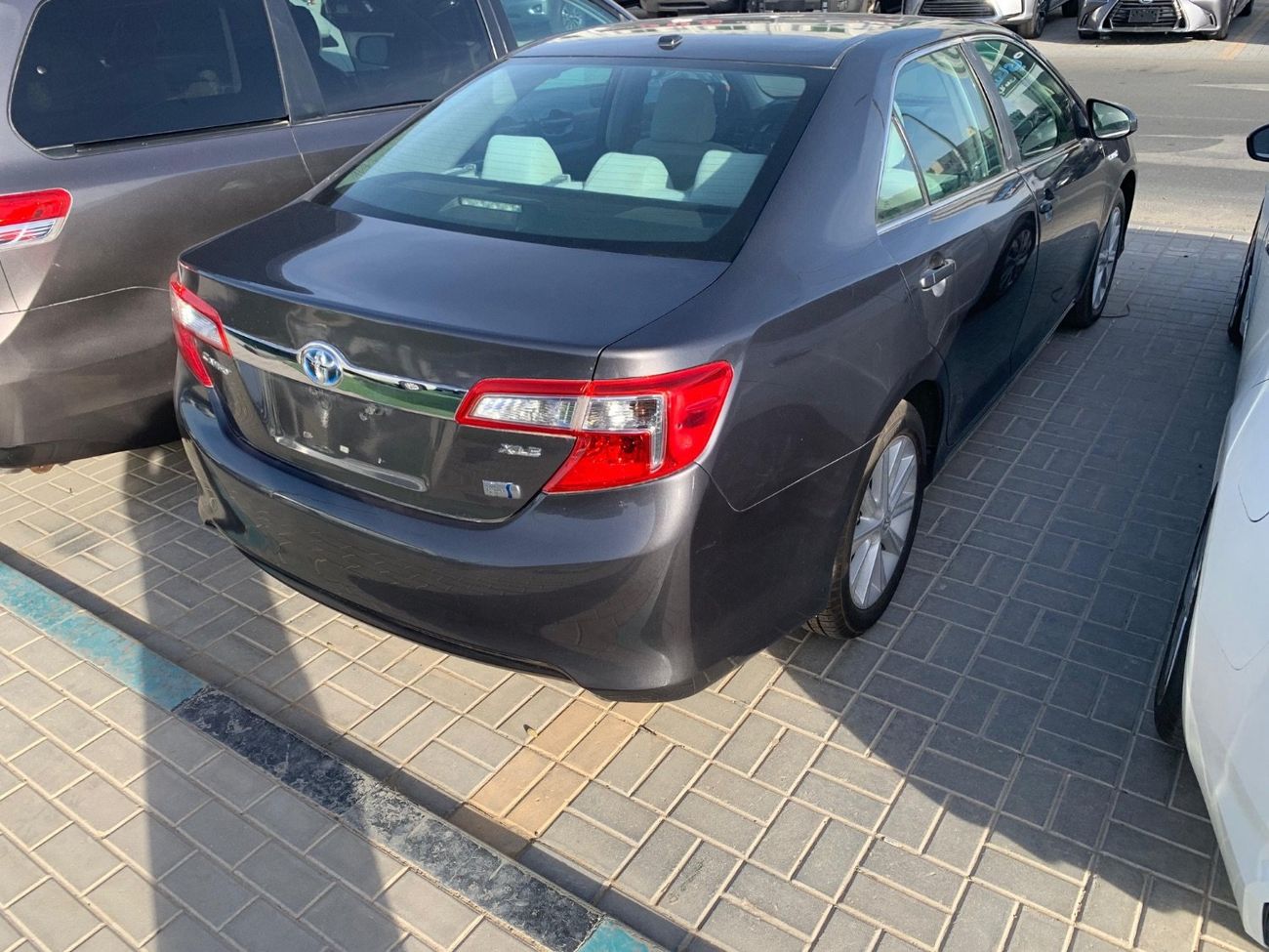 Toyota Camry Hybrid XLE