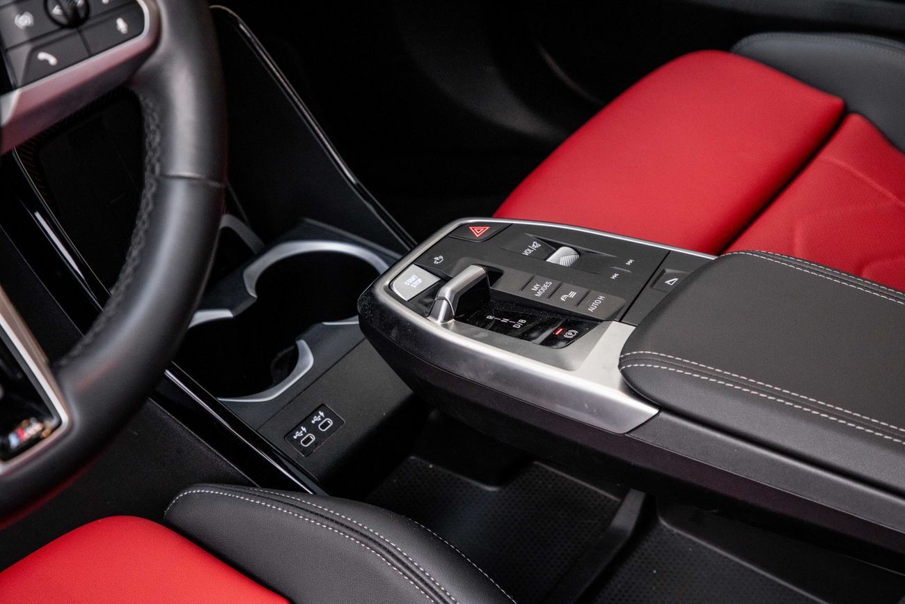 بي أم دبليو iX1 IX1 M Sport | 2,938 P.M | 0% Downpayment | IX1 M SPORT | AGENCY WARRANTY 2030!