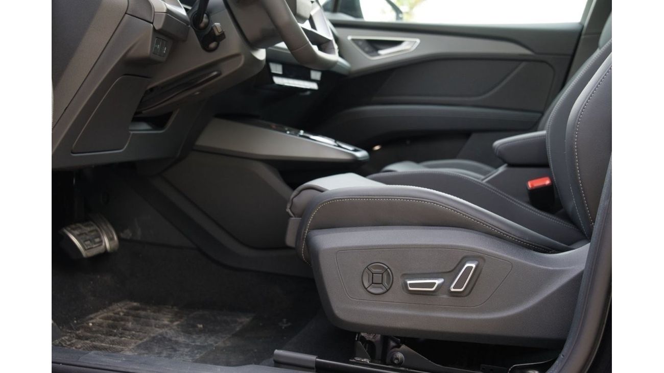 Audi etron 2023 | AUDI | Q5 E-TRON 40 | GLARE EDITION