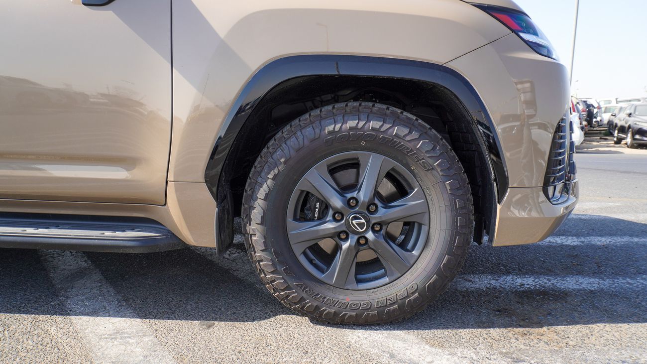 لكزس LX 600 3.5L V6