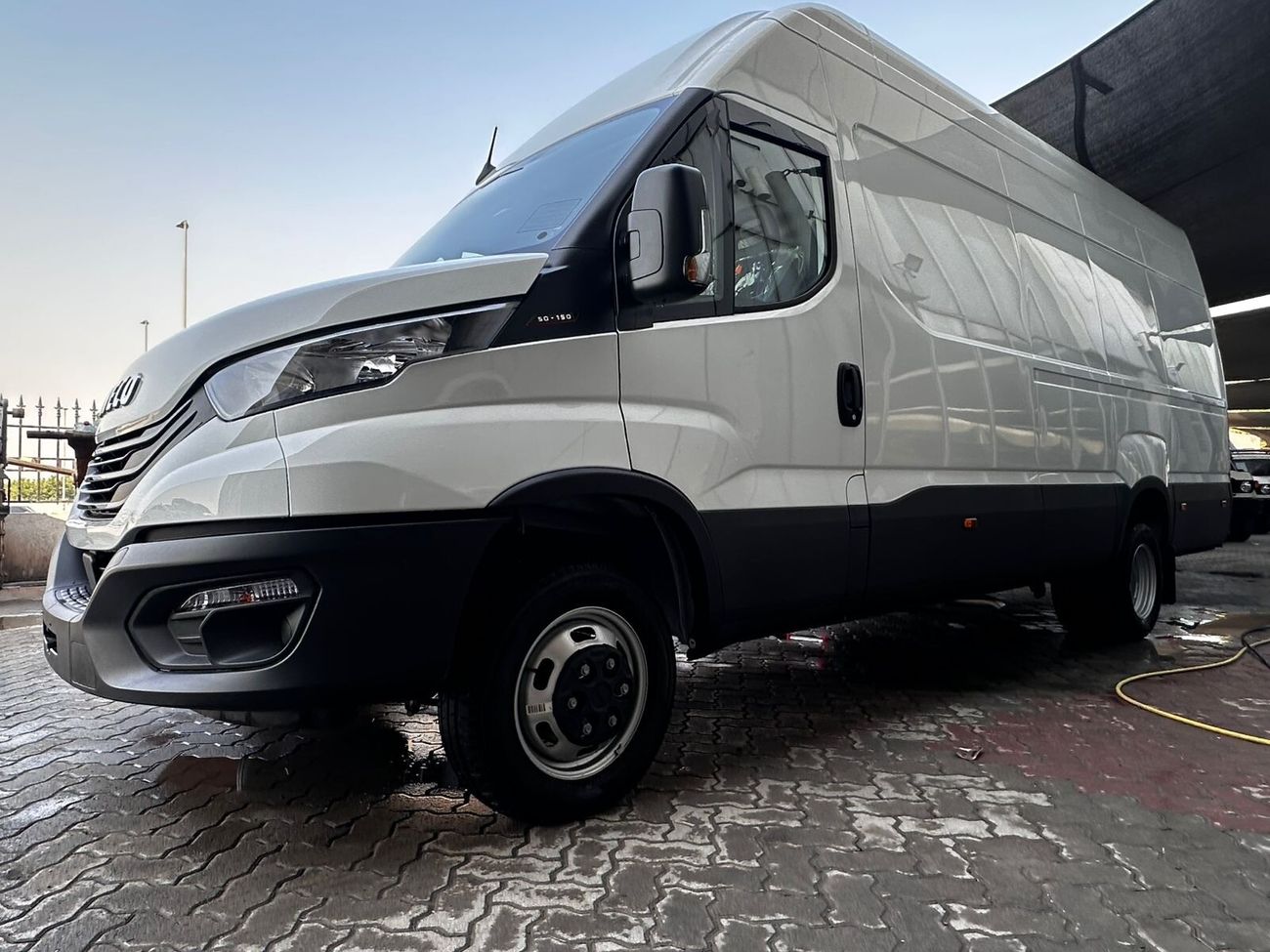 Iveco Daily 4 stroke Diesel Engine, watercooled, turbocharged with intercooler 146 HP @ 3000 ~3500 Rpm –EIV