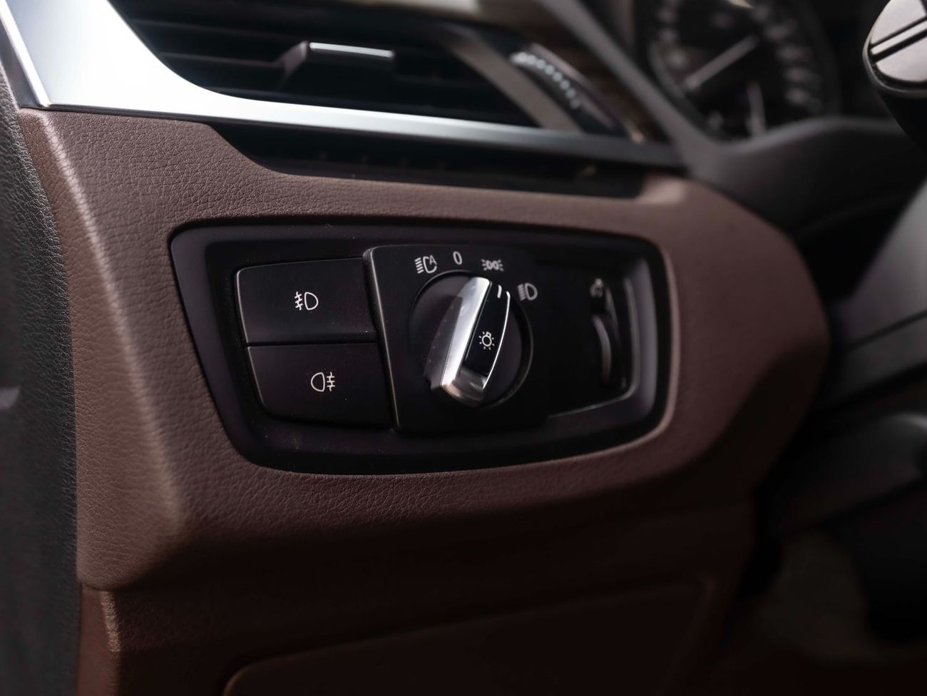 بي أم دبليو X1 sDrive 20i M Sport 2.0L