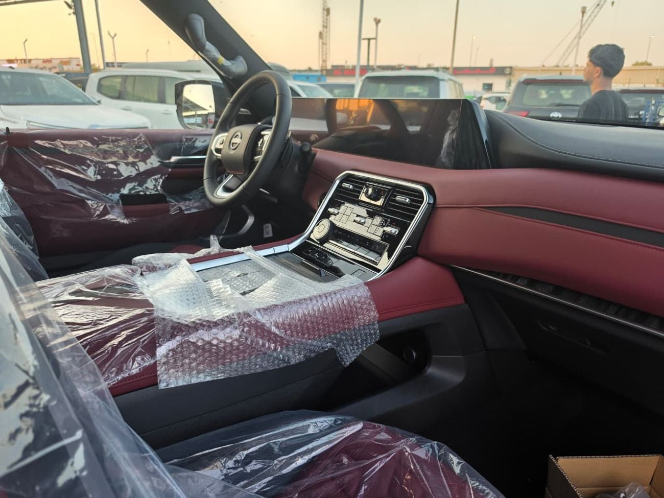 نيسان باترول Nissan Patrol Platinum 2026 – فل أوبشن | أسود خارجي | داخلية حمراء