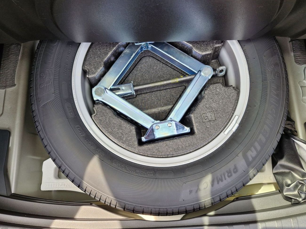 Toyota RAV4 2025 TOYOTA RAV 4 4X4 2.5L HYBRID PETROL A/T GCC BRAND NEW 0KM