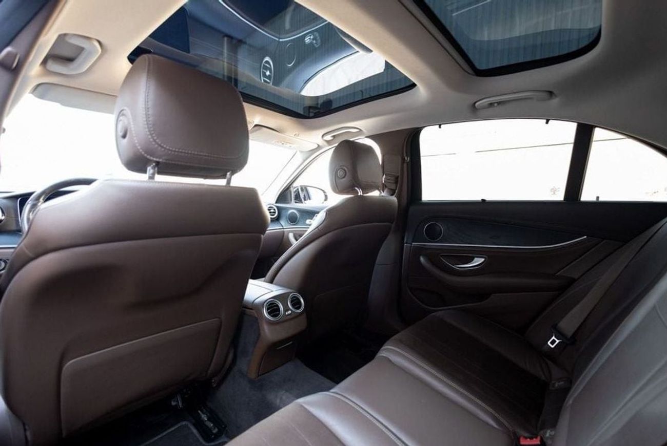 مرسيدس بنز E200 Mercedes-Benz E200 AMG 2017 GCC under Warranty with Flexible Down-Payment.