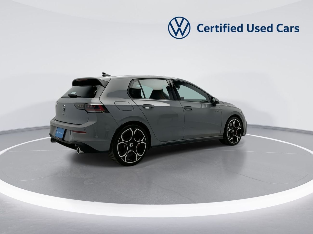 Volkswagen Golf SEL 2.0T GTI Leather Seats (Ref#35061) / 21,100 AED SAVINGS from New Car
