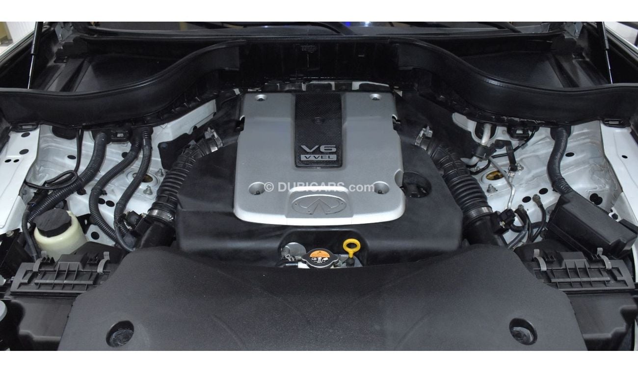 Infiniti QX70 EXCELLENT DEAL for our Infiniti QX70 ( 2015 Model ) in White Color GCC Specs