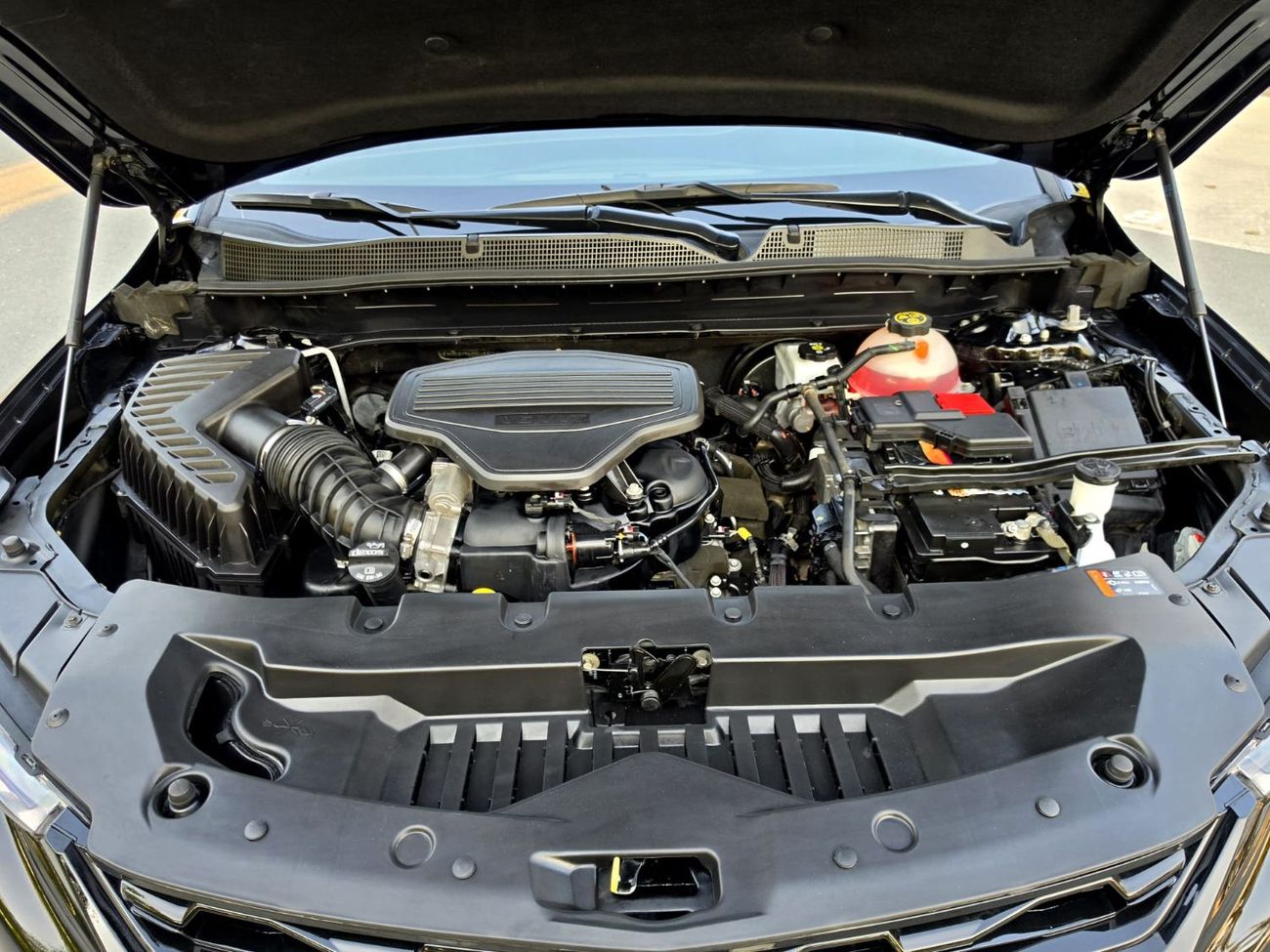 Chevrolet Blazer RS Chevrolet Blaizr V6 engine GCC Spec Low mileage 68000 km RS PACK  Price 70000 AED YEAR 2022 05855090