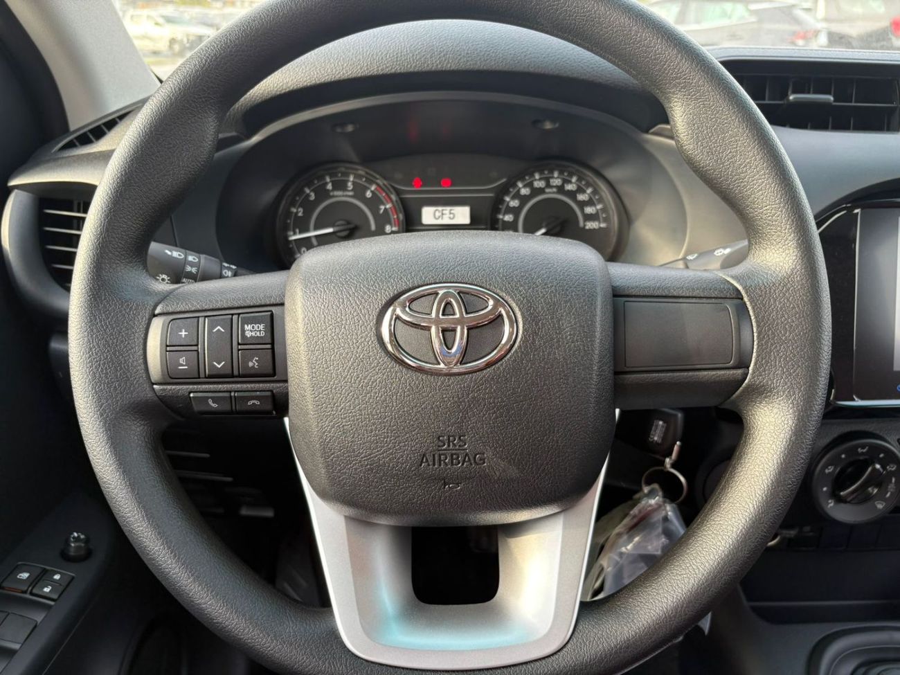 Toyota Hilux 2.0L petrol