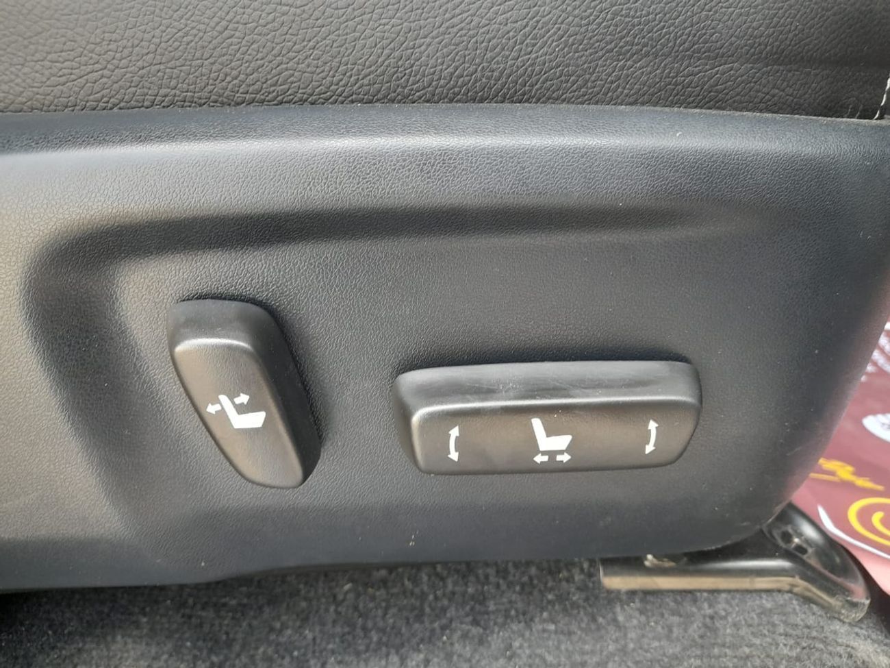 Toyota Hilux Right-Hand drive Diesel 2.8 SR5 2.8CC auto with canopy leather electric seats