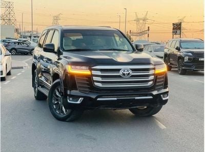 تويوتا لاند كروزر Toyota Hilux pickup 2022 SR5 TRD 2.8 Diesel Full Option