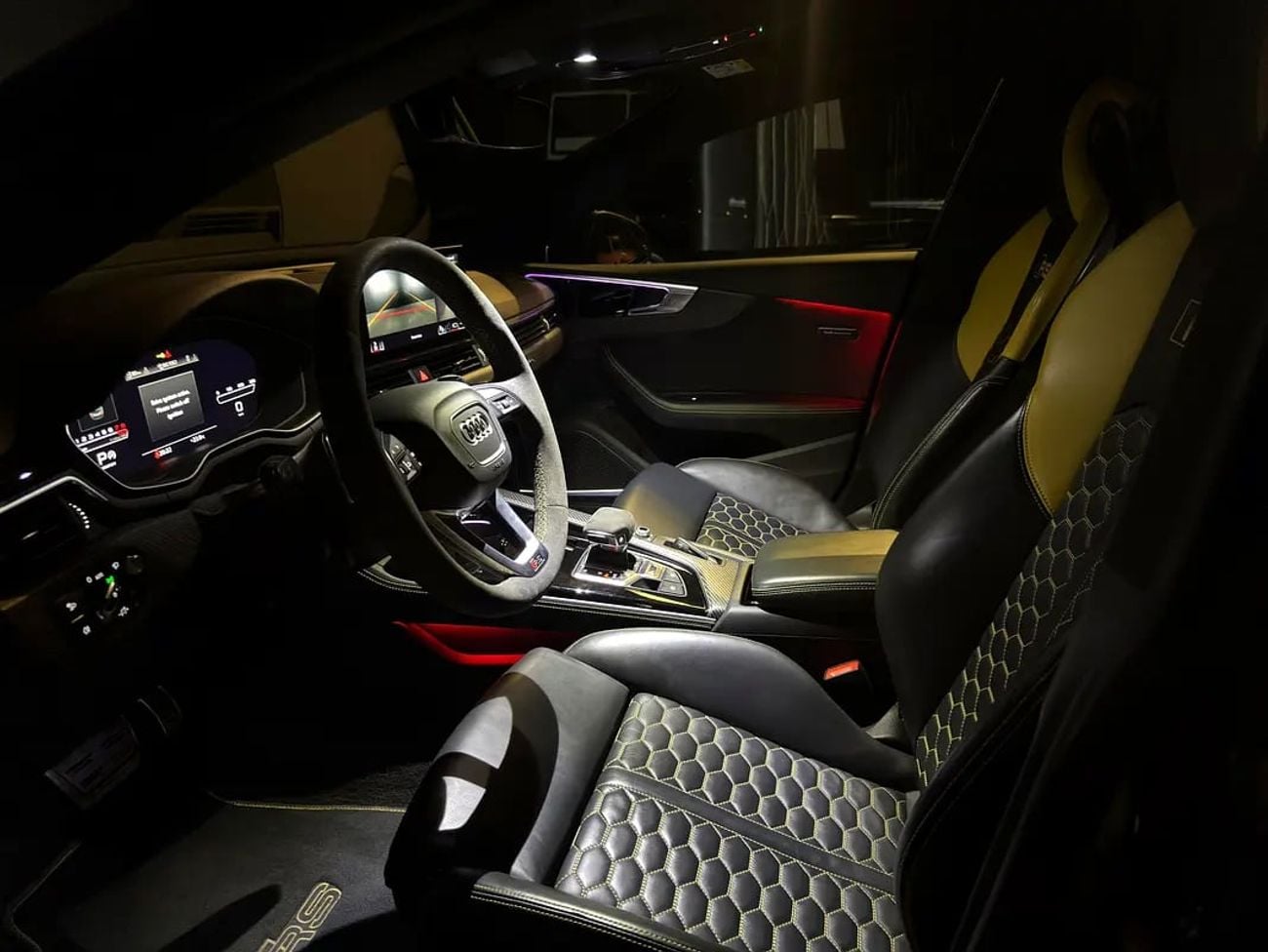 Audi RS5 Zero dent zero accident,clean title,with 1 year monarch extended warranty