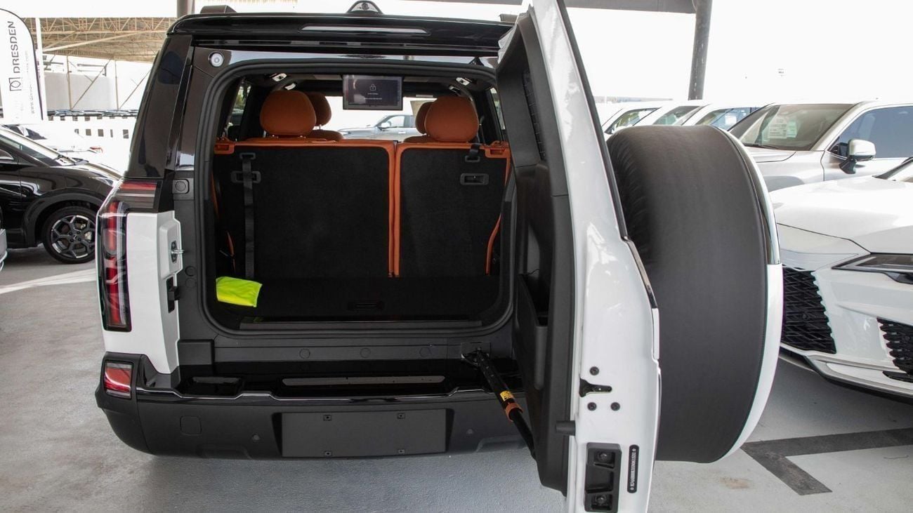 ROX 01 PRESTIGE VIP 7SEATS 1.5L PLUG-IN LONG RANGE FOR LOCAL