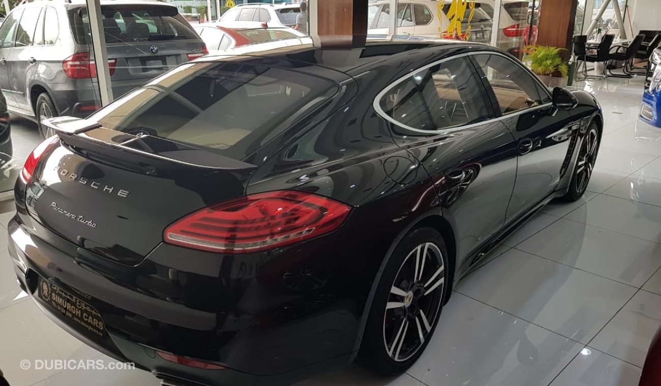 Porsche Panamera Turbo 2014 LOW MILEAGE UNDER WARRANTY