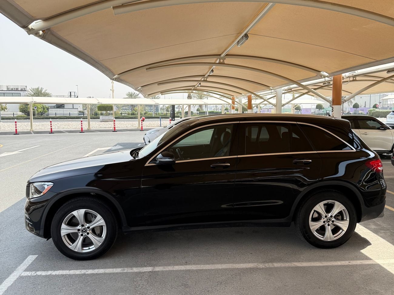 مرسيدس بنز GLC 300 E 4MATIC PREMIUM
