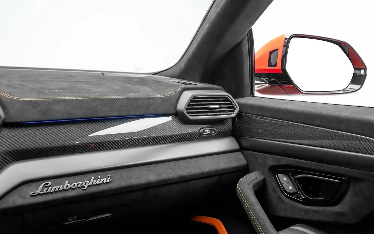 لامبورغيني اوروس 4.0T V8 Performante With Akrapovic Exhaust - Euro Spec