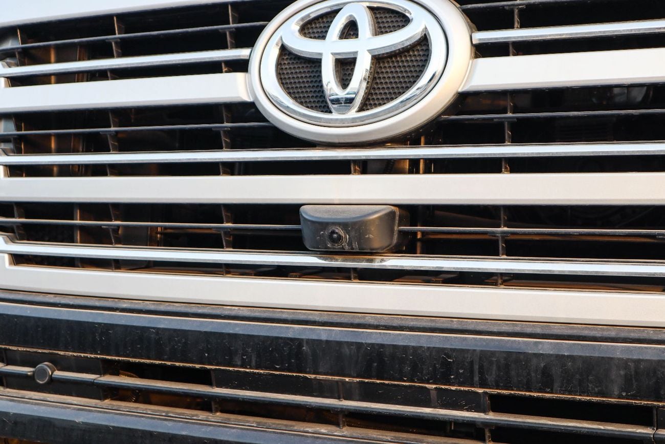 تويوتا لاند كروزر Toyota Land Cruiser GXR 3.5L 2026 4WD SUV (L2, Black exterior, Beige interior):