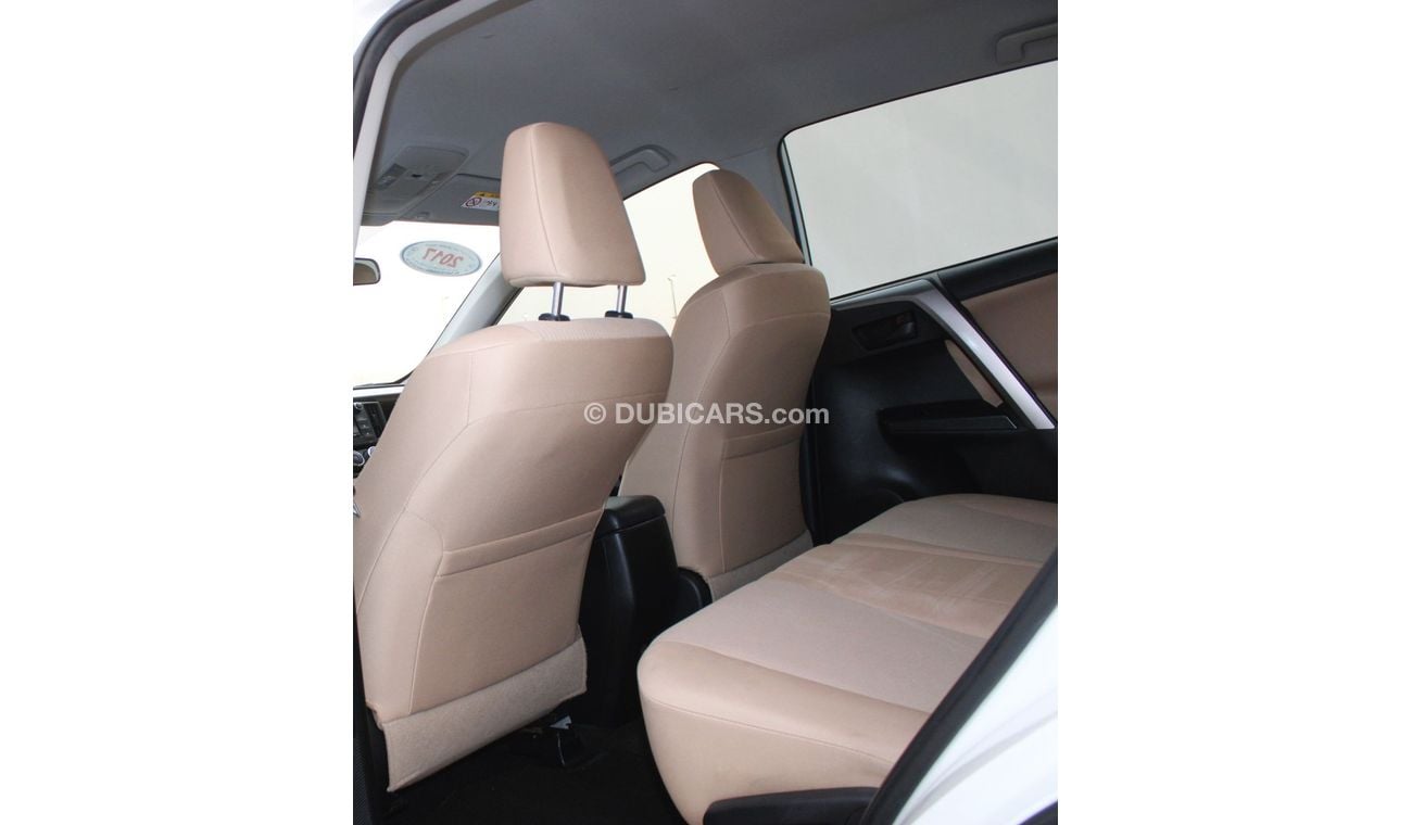 Toyota RAV4 EX TOYOTA RAV 4 WHITE 2017 GCC EXCELLENT CONDITION WITHOUT  ACCIDENT