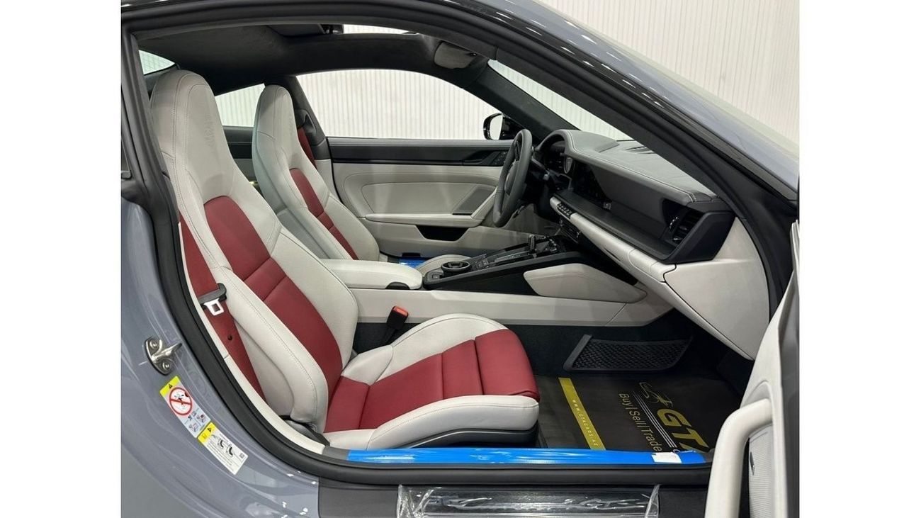 بورش 911 2023 Porsche 911 Carrera 4 GTS, 2 Years Porsche Warranty, Full Porsche Service History