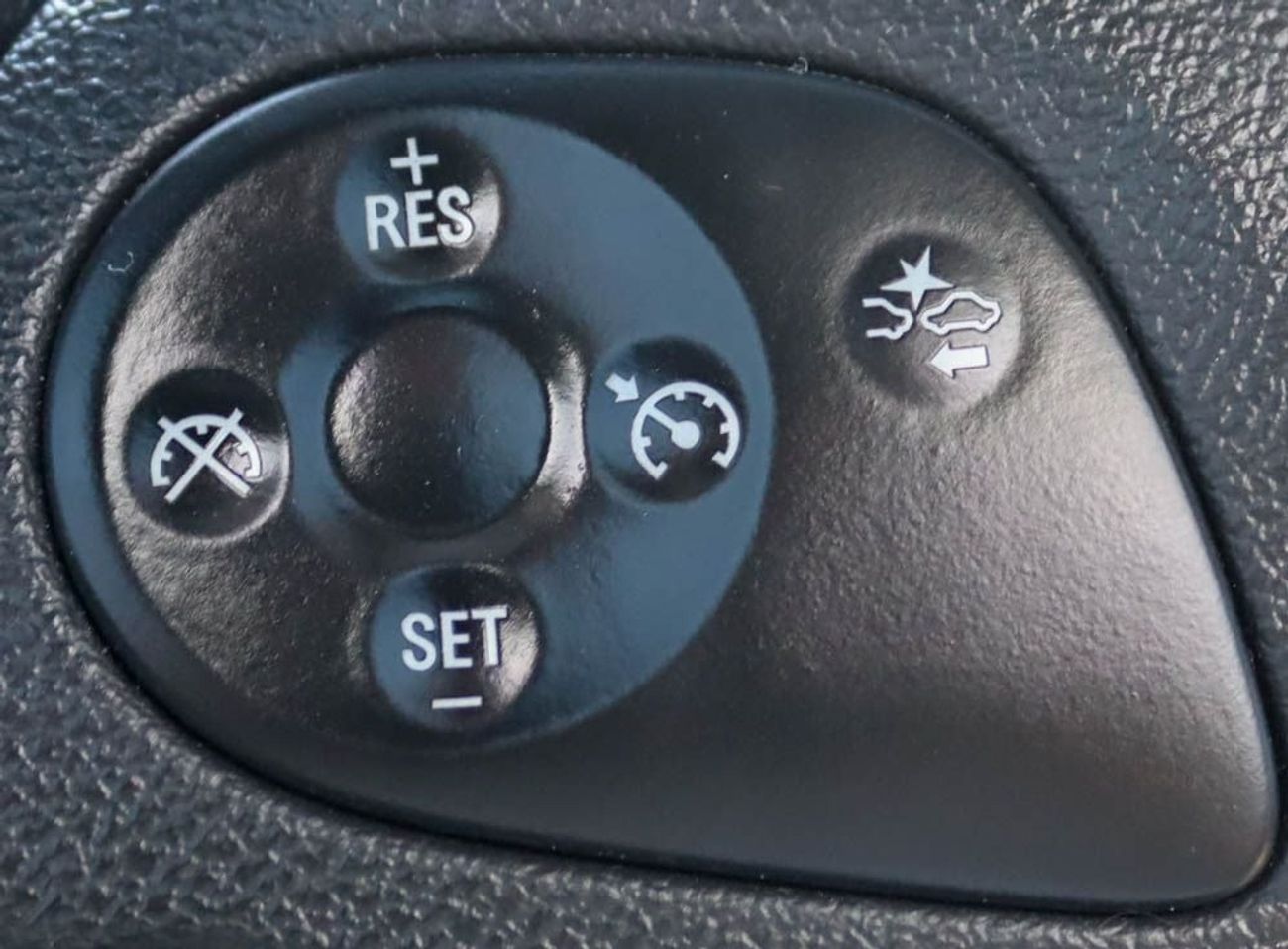 شيفروليه إمبالا Chevrolet impala V6 2019 full option GCC accident-free in excellent condition, 1345 pm