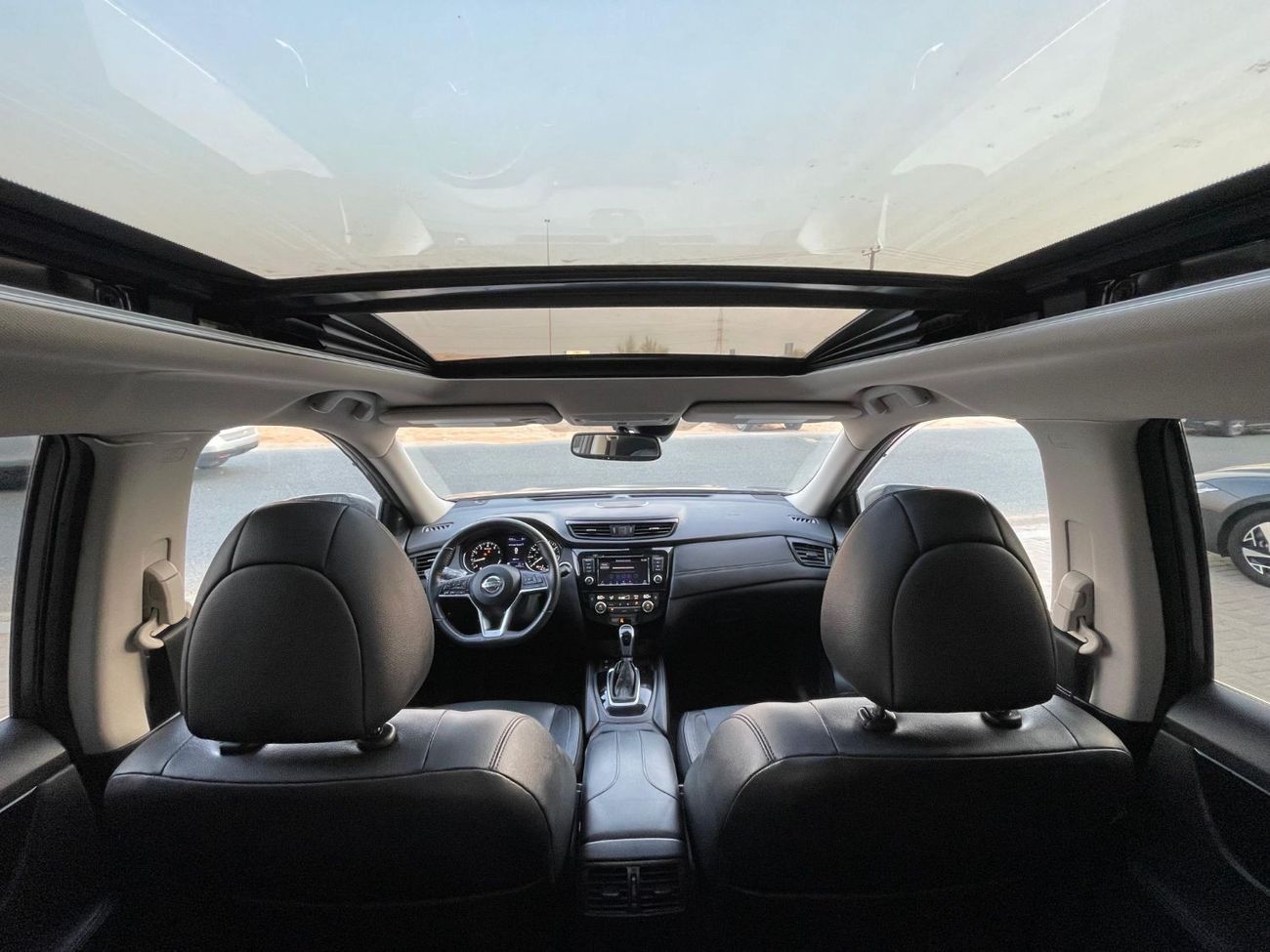 نيسان روج بلاتينيوم / أعلى المواصفات / بانوراما  / كاميرا 360 / 750 درهم شهريا