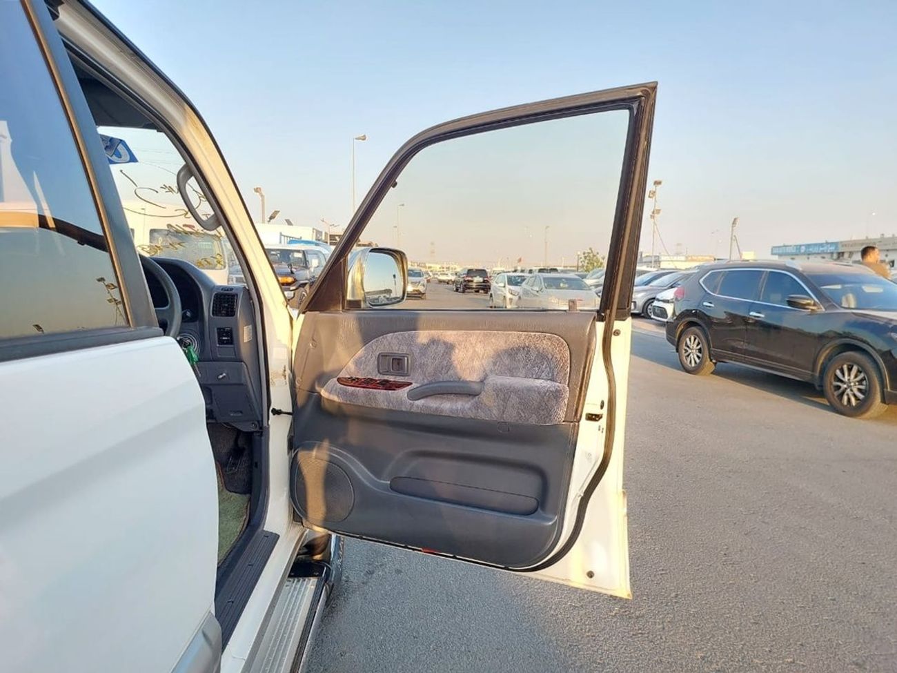 Toyota Land Cruiser TOYOTA LAND CRUISER PRADO SUV RHD 2001 MODEL 2.7 L PETROL AUTOMATIC(PM47611)