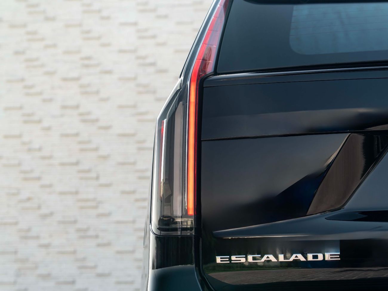 كاديلاك إسكالاد Premium Luxury Platinum 6.2L 4WD